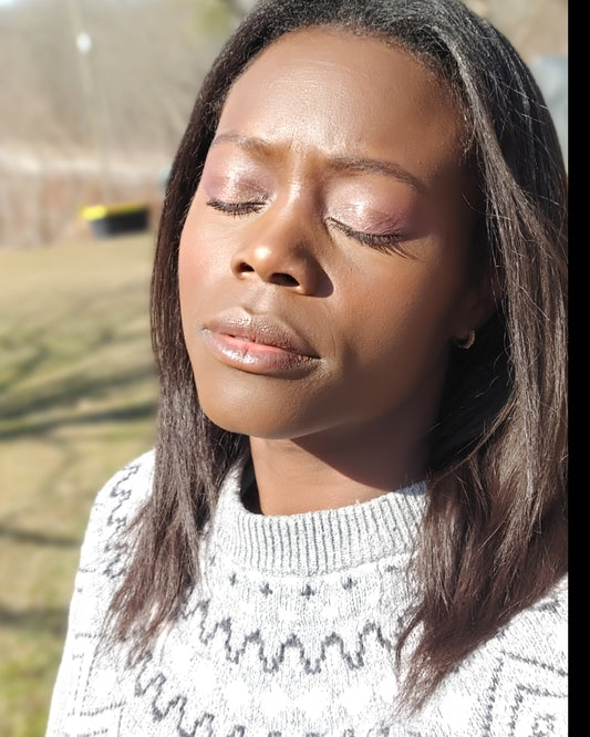 How to Hydrate And Moisturize Aging Skin Naturally