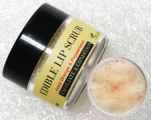 Edible organic lip scrub for dry lips